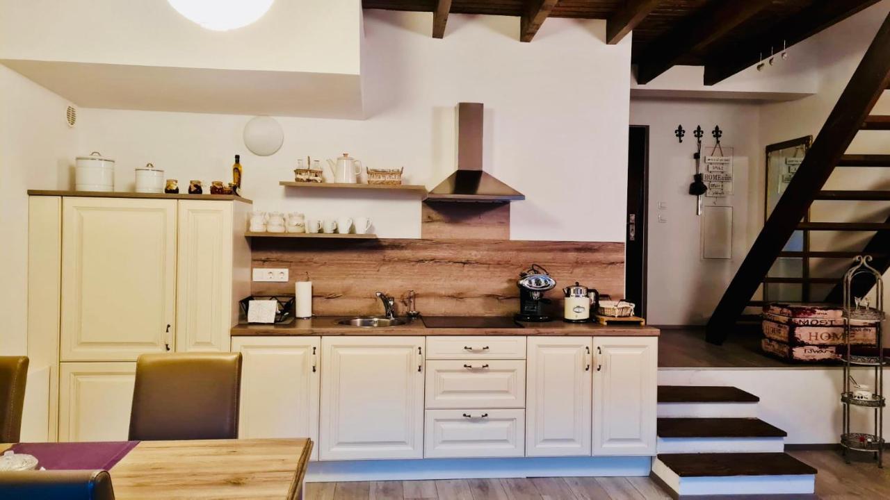 מריבור Romantic Apartments Sweet Baci מראה חיצוני תמונה